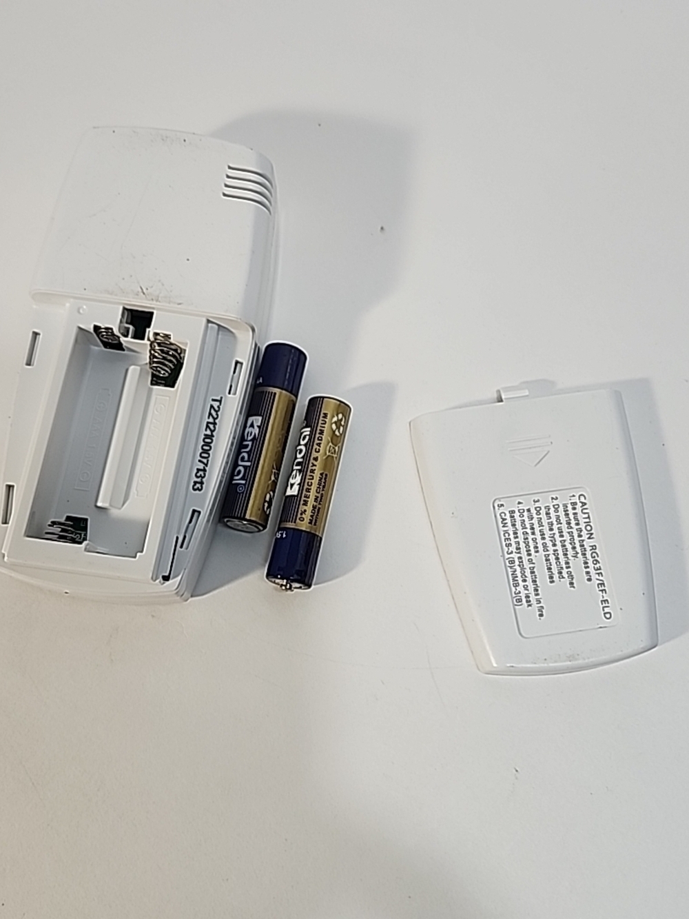 Frigidaire White Remote Control for HVAC - Digital Temp/Timer - Picture 6 of 7